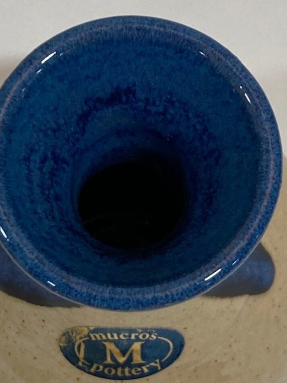 Mucros Pottery Blue and Tan Vase with Bird Motif and Sticker 5 1/2" - Picture 5 of 8